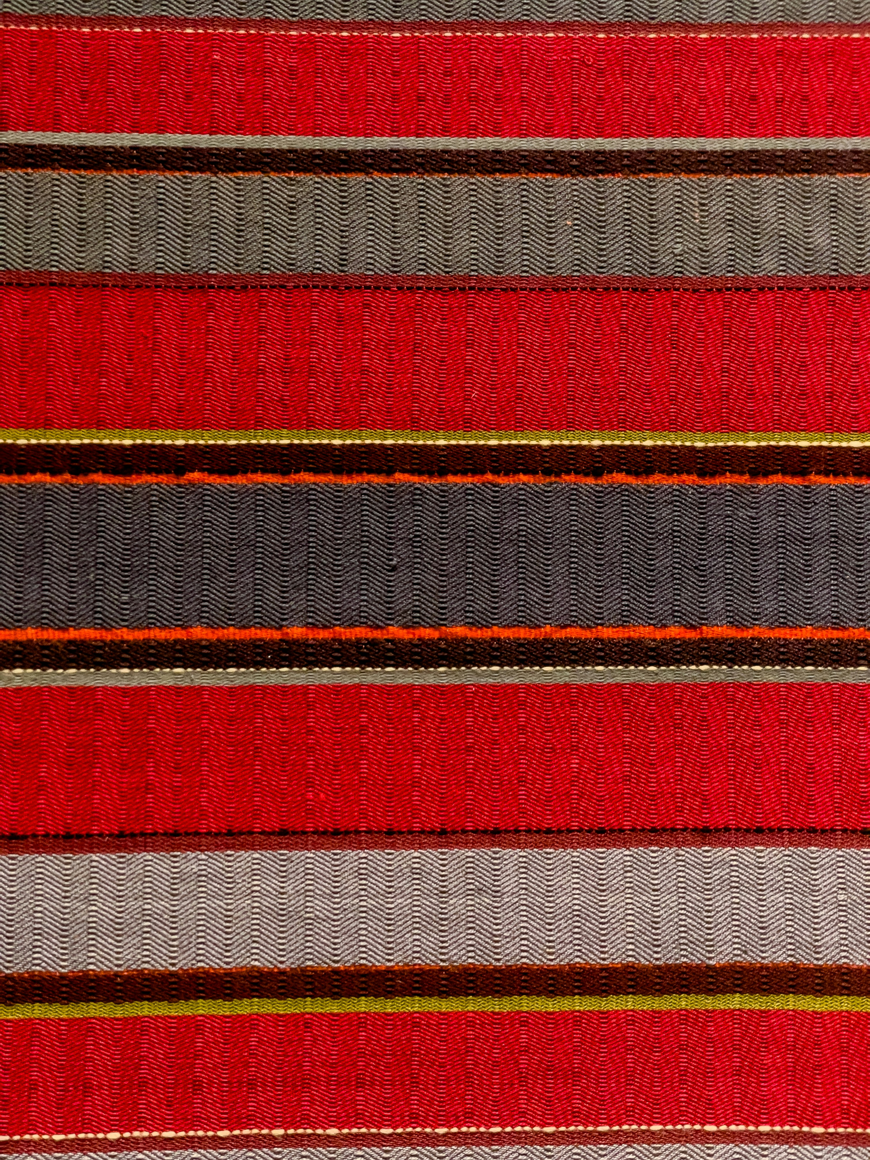 Geometric textile fabric